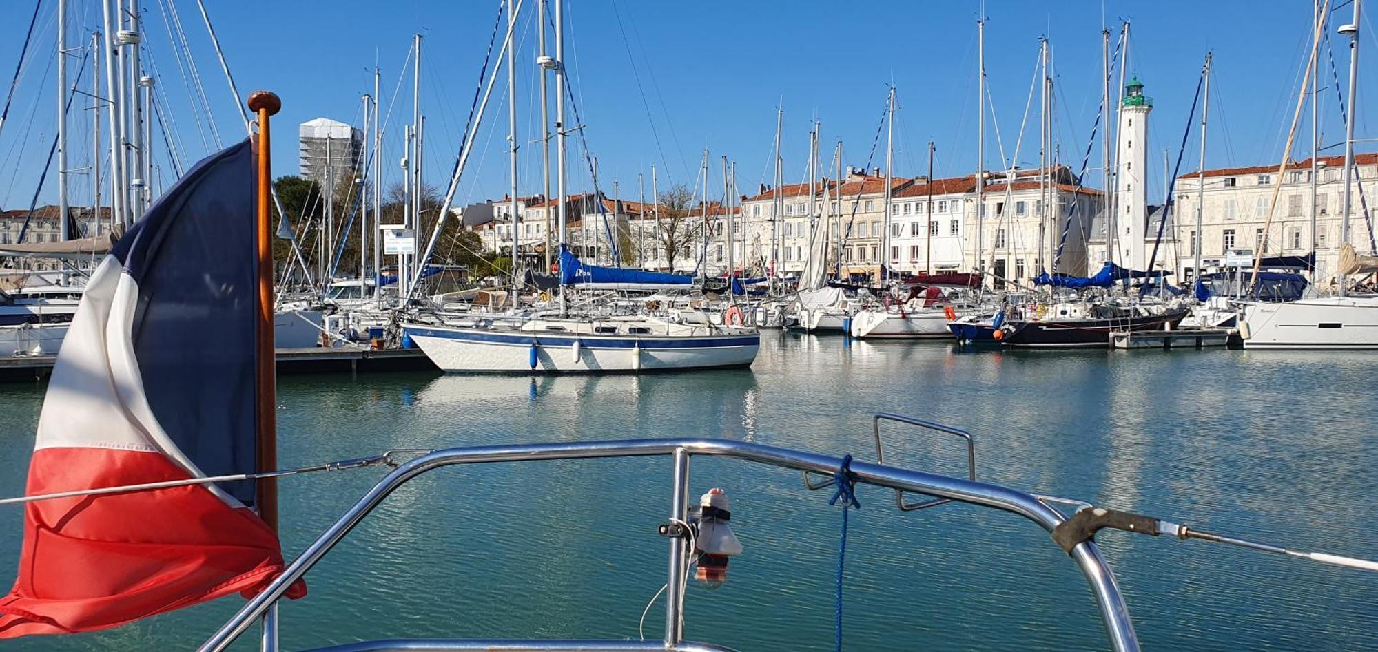 Coriandre 2 - Dormir Sur Un Grand Voilier 9 Personnes By Nuits Au Port La Rochelle  Eksteriør billede