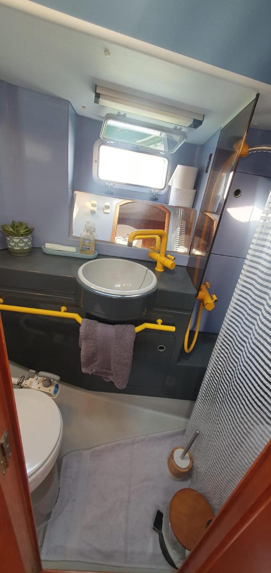 Coriandre 2 - Dormir Sur Un Grand Voilier 9 Personnes By Nuits Au Port La Rochelle  Eksteriør billede